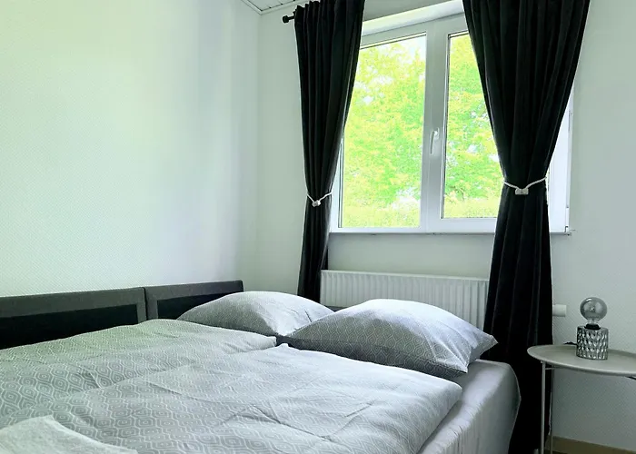 Family House فيلة بيلوند