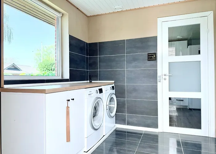 Family House فيلة *